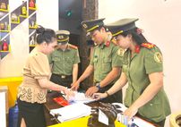 Khánh Hòa: Tăng cường công tác quản lý người nước ngoài