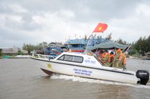 Lực lượng Công an tỉnh Quảng Ngãi chủ động, sẵn sàng ứng phó bão số 12