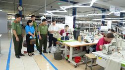 Công an tỉnh Lào Cai đẩy mạnh tuyên truyền pháp luật, bảo vệ người lao động
