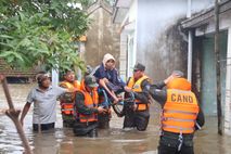 Lực lượng Cảnh sát cơ động nỗ lực bảo đảm an toàn tính mạng, tài sản của Nhân dân trong bão lũ