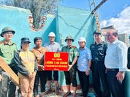 Bộ Công an trao 40 tấn hàng hỗ trợ tới đồng bào tỉnh Gia Lai