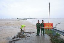 Chủ động giúp dân ứng phó với mưa lũ