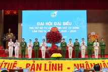 Phụ nữ Bộ Tư lệnh Cảnh sát cơ động đóng góp thiết thực vào nhiệm vụ bảo vệ an ninh quốc gia